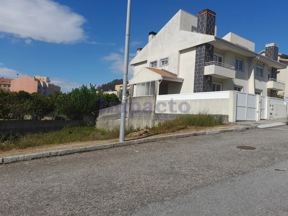 Terreno para Venda em Canelas Foto 4