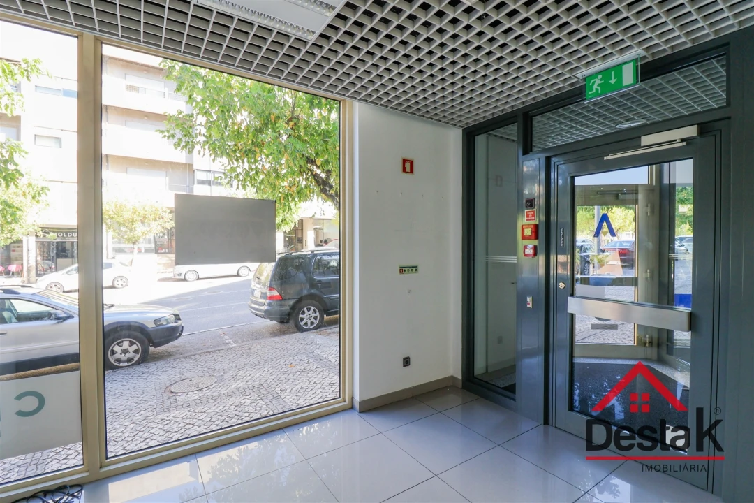 Loja para Venda em Viseu Foto 8