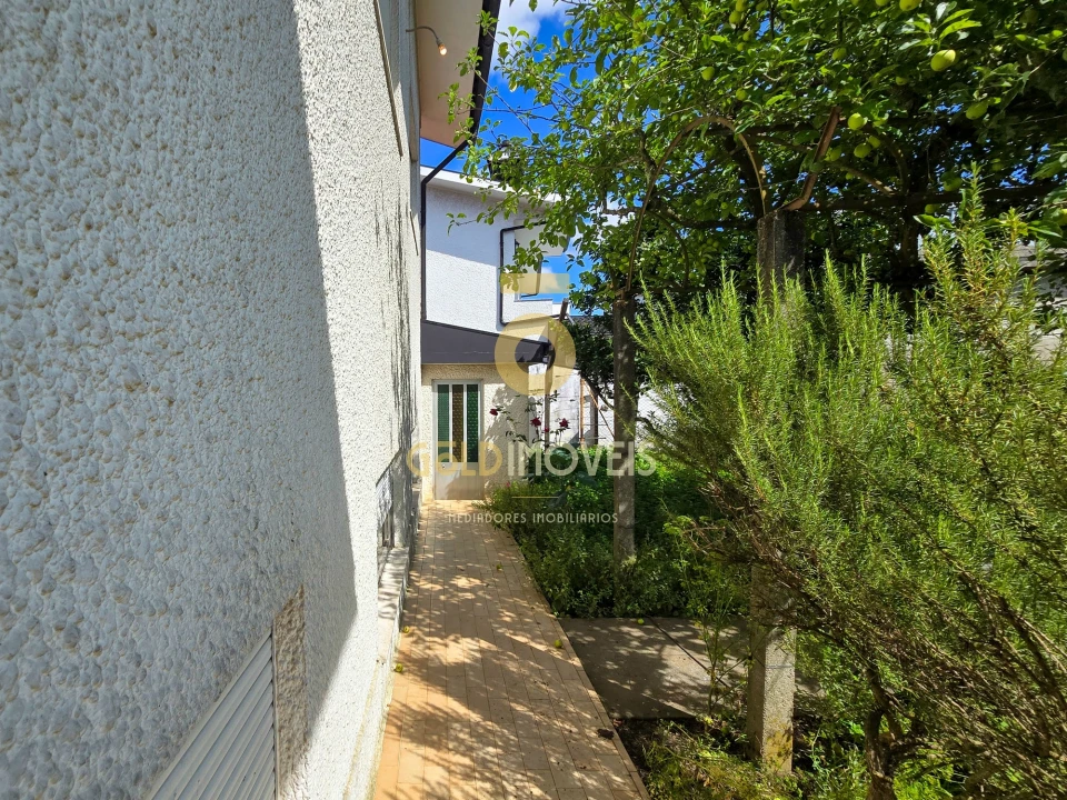 Moradia T3 para Venda em Lourosa Foto 33