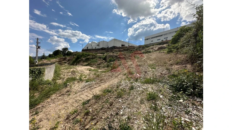 Terreno para Venda em Infias Foto 7