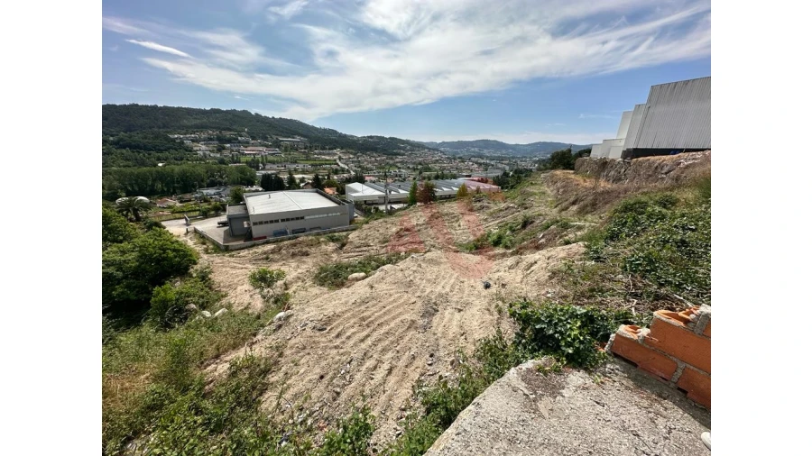 Terreno para Venda em Infias Foto 2