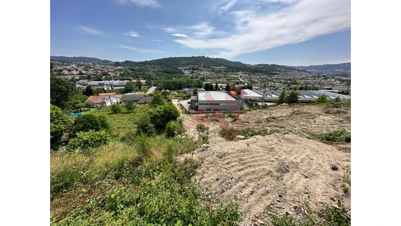 Terreno para Venda em Infias Foto 4