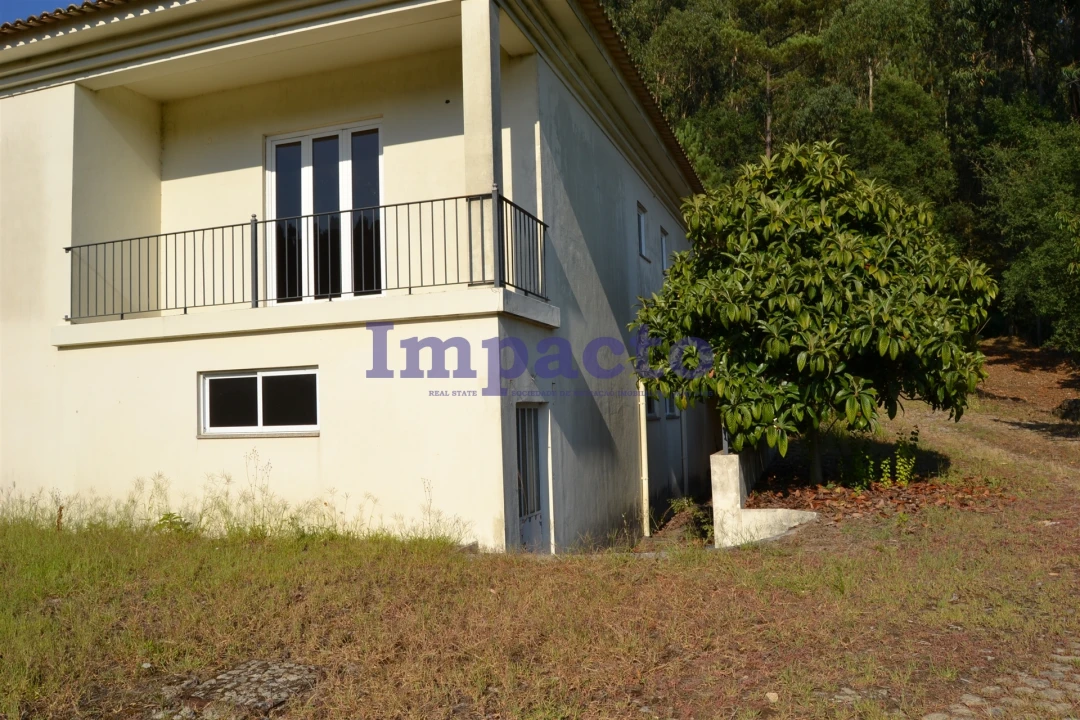 Moradia T6 para Venda em Fajões Foto 78