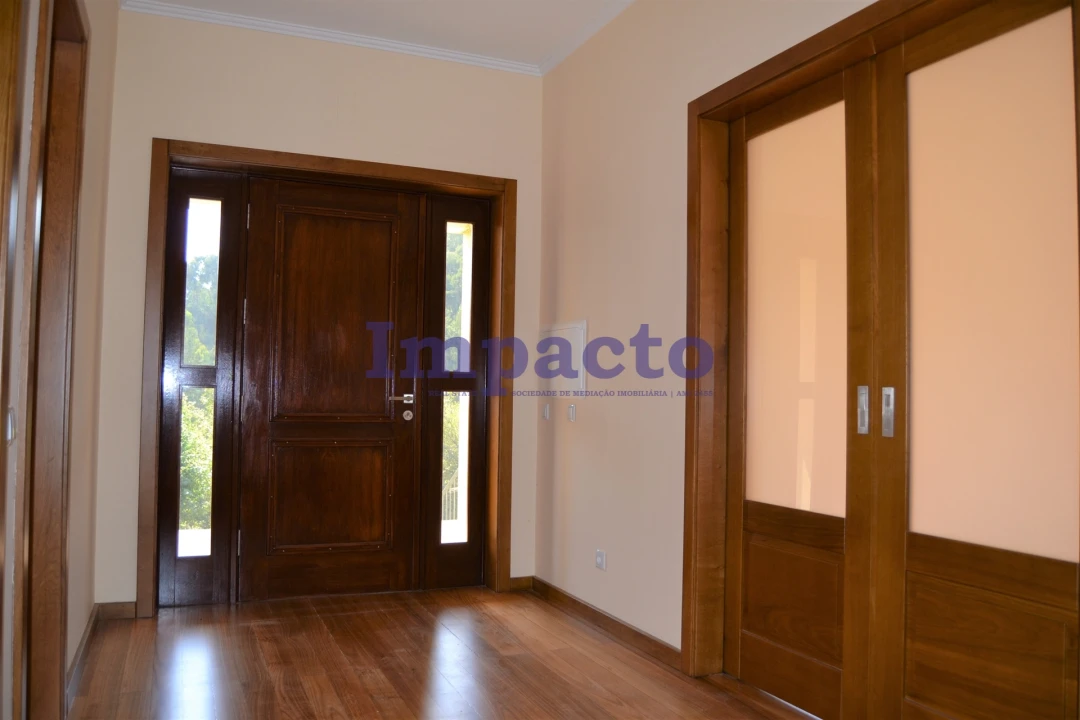 Moradia T6 para Venda em Fajões Foto 14