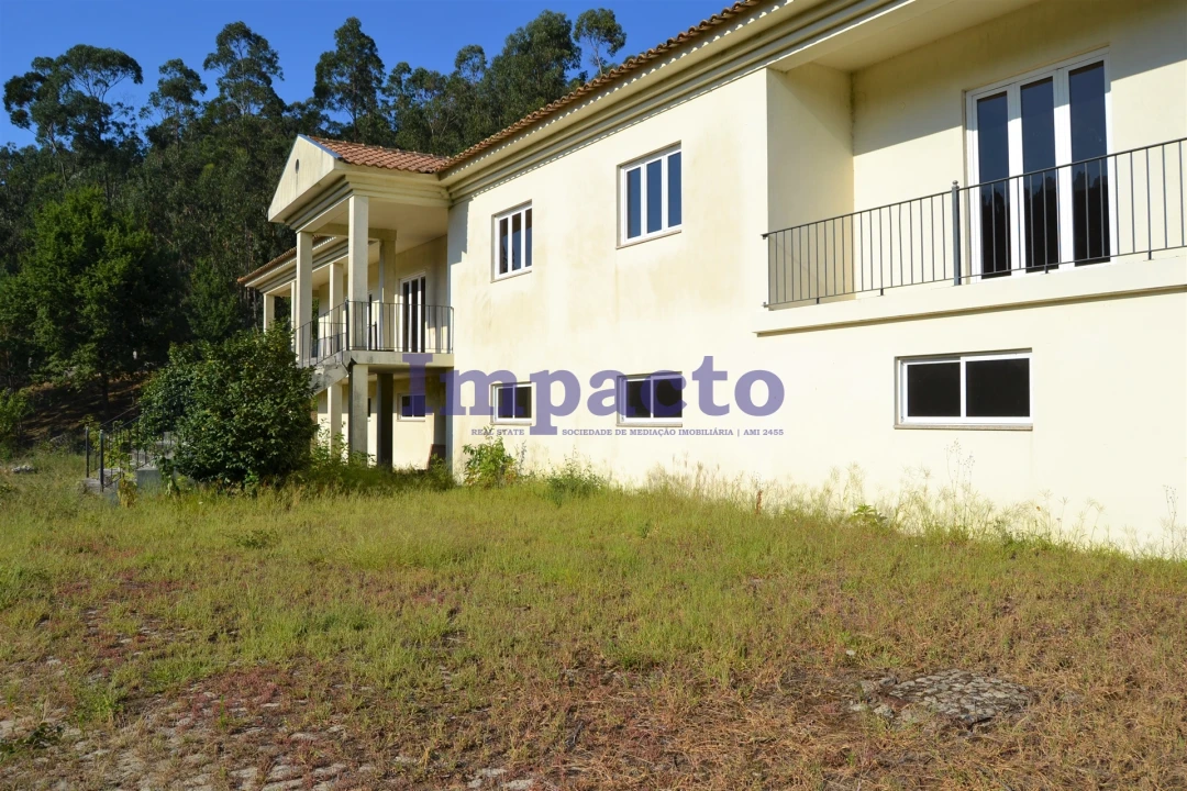 Moradia T6 para Venda em Fajões Foto 79