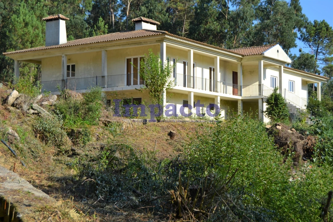 Moradia T6 para Venda em Fajões Foto 57