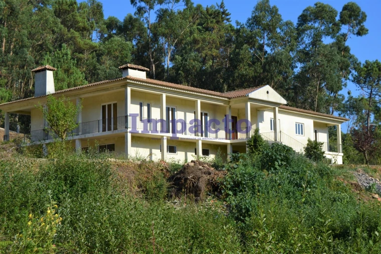 Moradia T6 para Venda em Fajões Foto 55