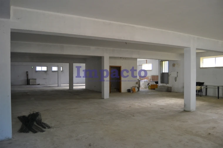 Moradia T6 para Venda em Fajões Foto 50