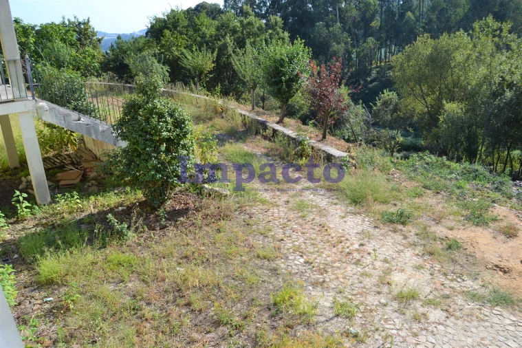 Moradia T6 para Venda em Fajões Foto 74