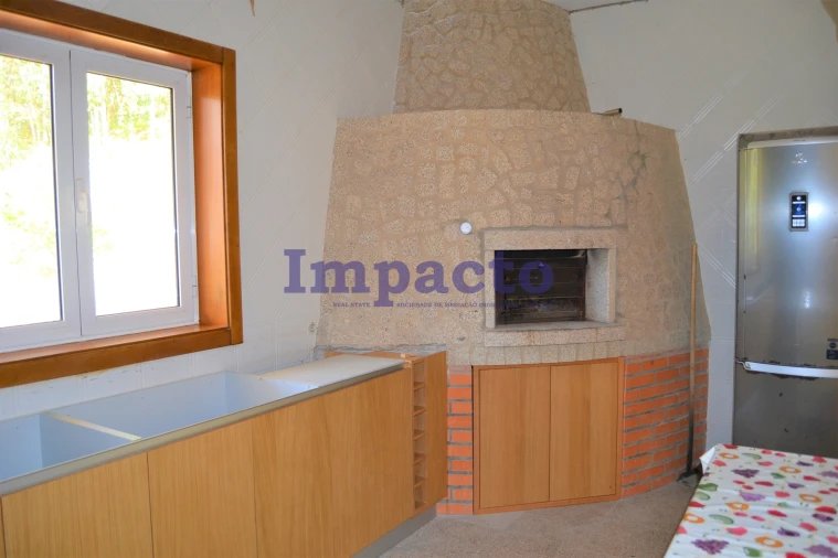 Moradia T6 para Venda em Fajões Foto 2