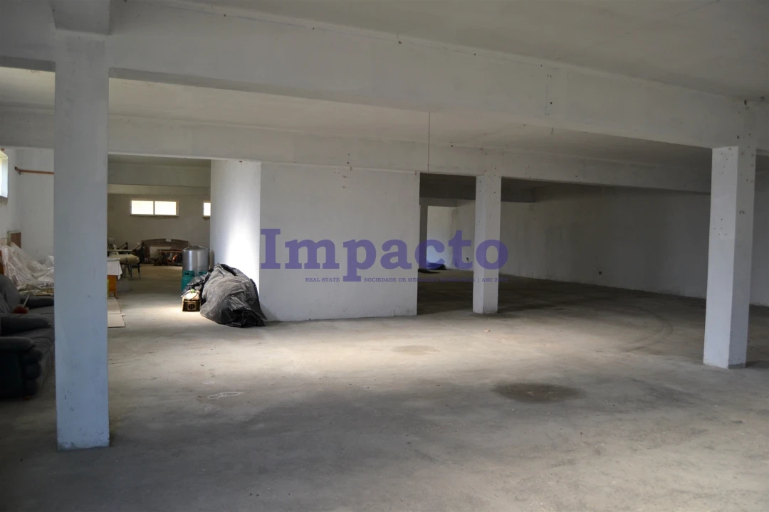 Moradia T6 para Venda em Fajões Foto 52