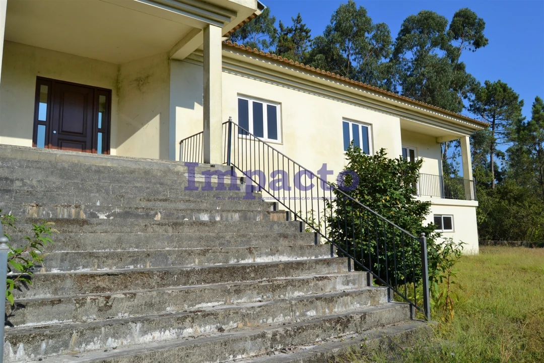 Moradia T6 para Venda em Fajões Foto 76