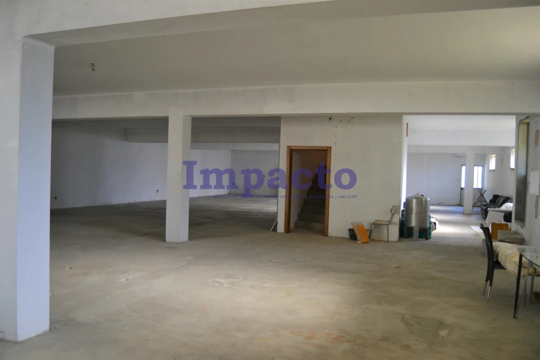 Moradia T6 para Venda em Fajões Foto 49