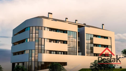 Apartamento T4 para Venda em Repeses e São Salvador