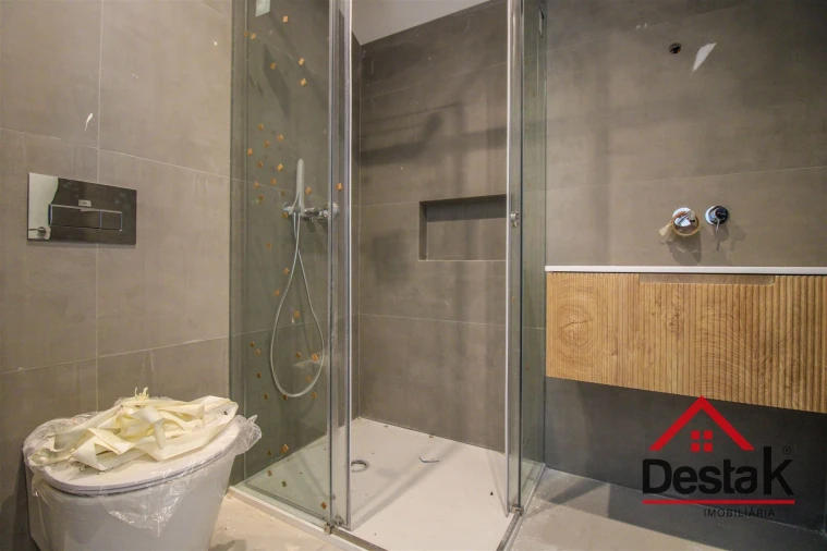 Apartamento T4 para Venda em Repeses e São Salvador Foto 18