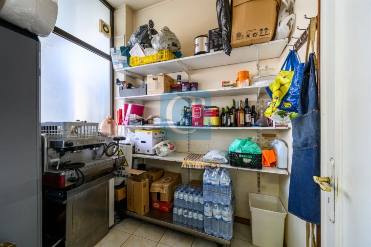 Loja para Trespasse em Mafamude e Vilar do Paraíso Foto 8