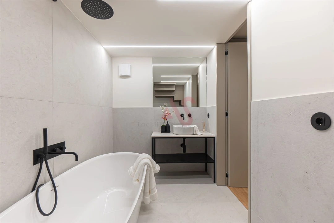 Apartamento T1 para Venda em Cedofeita, Santo Ildefonso, Sé, Miragaia, São Nicolau e Vitória Foto 6