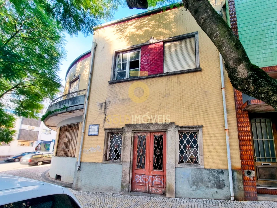 Prédio para Venda em São João da Madeira Foto 10