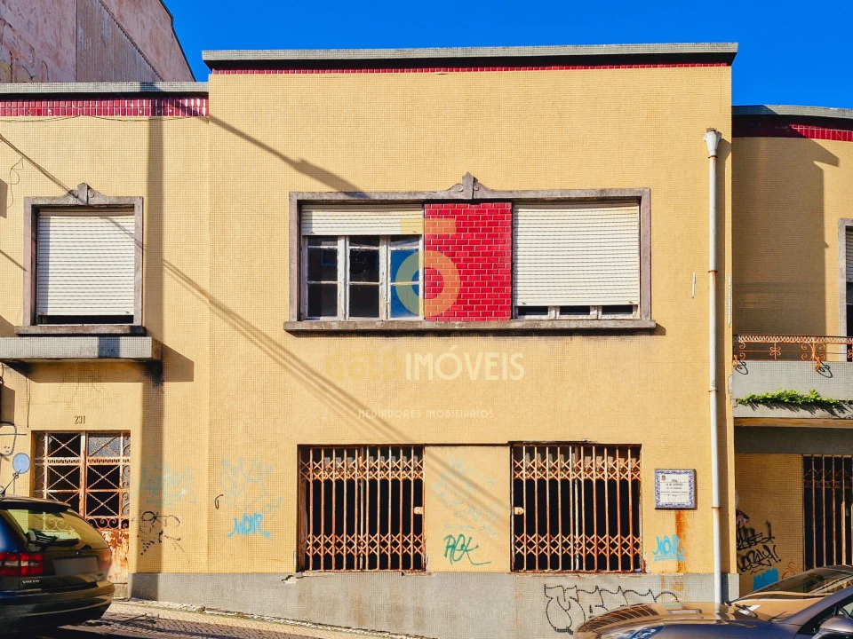 Prédio para Venda em São João da Madeira Foto 6