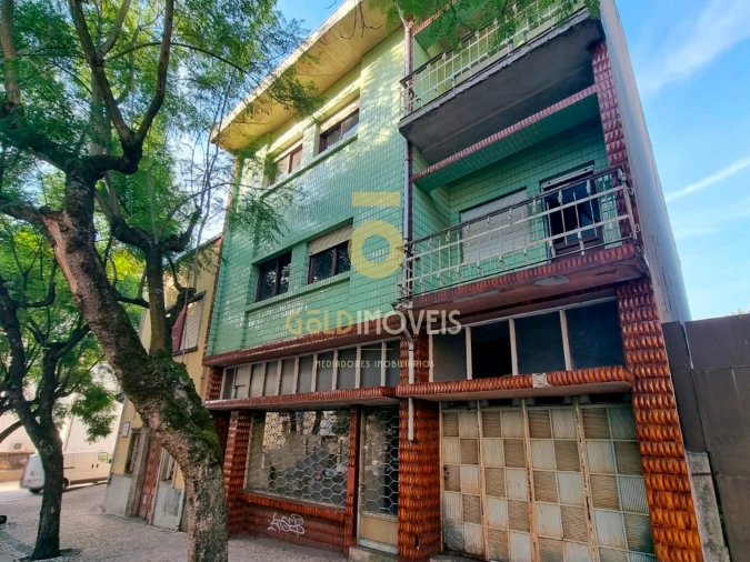 Prédio para Venda em São João da Madeira Foto 8