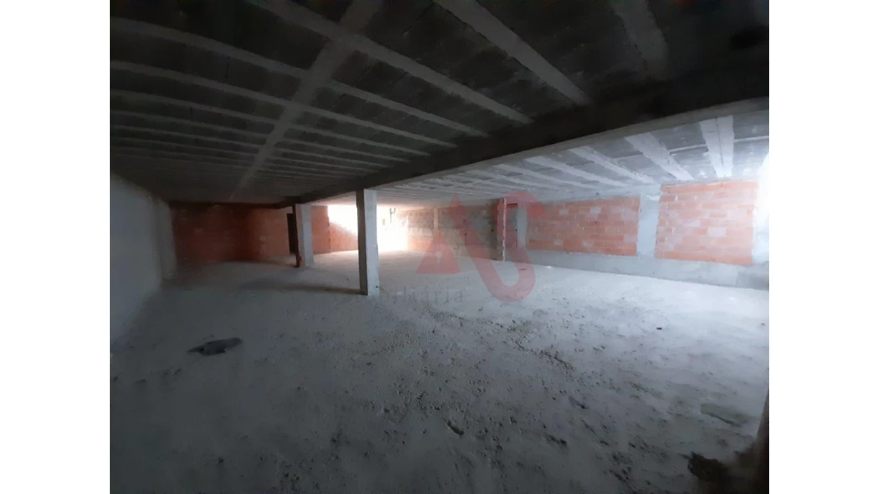 Loja para Venda em Caldas de Vizela (São Miguel e São João) Foto 9