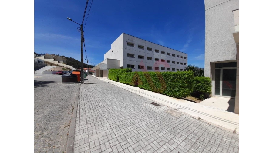 Loja para Venda em Caldas de Vizela (São Miguel e São João)