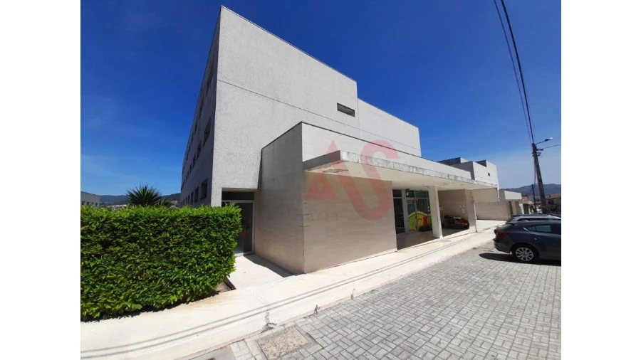 Loja para Venda em Caldas de Vizela (São Miguel e São João) Foto 3