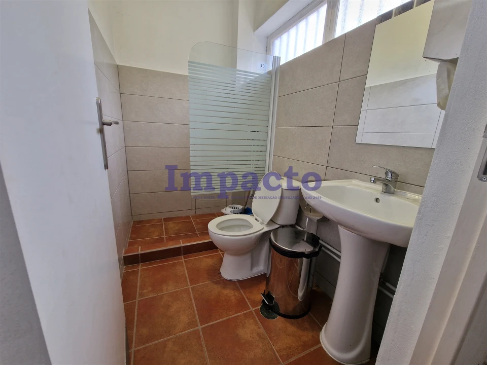 Negócio para Trespasse em São João da Madeira Foto 12