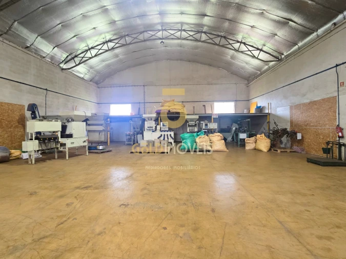 Negócio para Venda em Fiães Foto 17