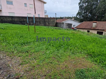 Terreno para Venda em Vila de Cucujães