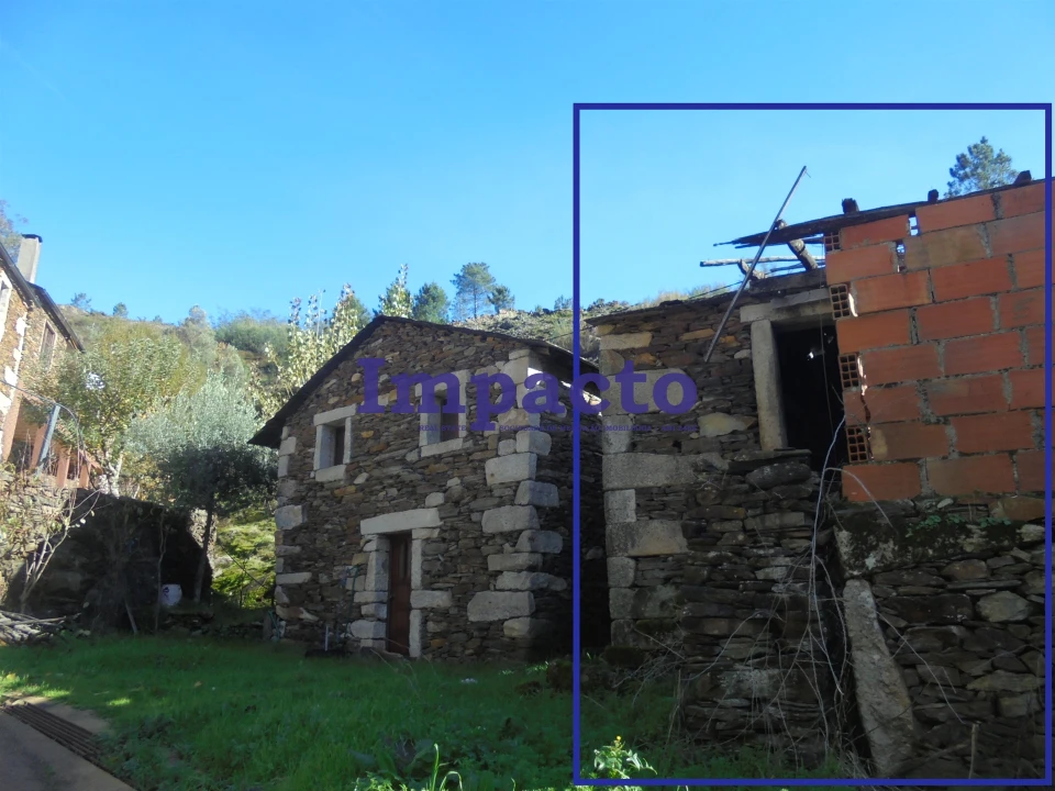 Moradia T0 para Venda em Covelo de Paivó e Janarde Foto 6