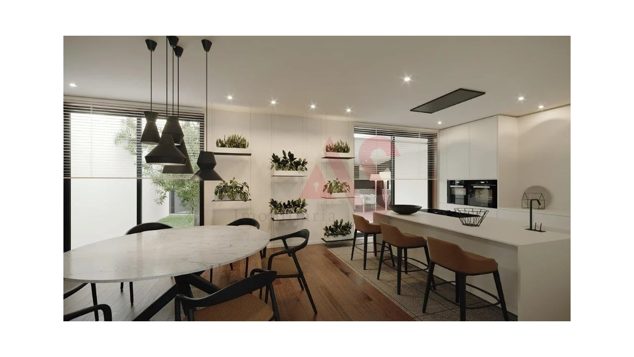 Moradia T3 para Venda em Urgezes Foto 5