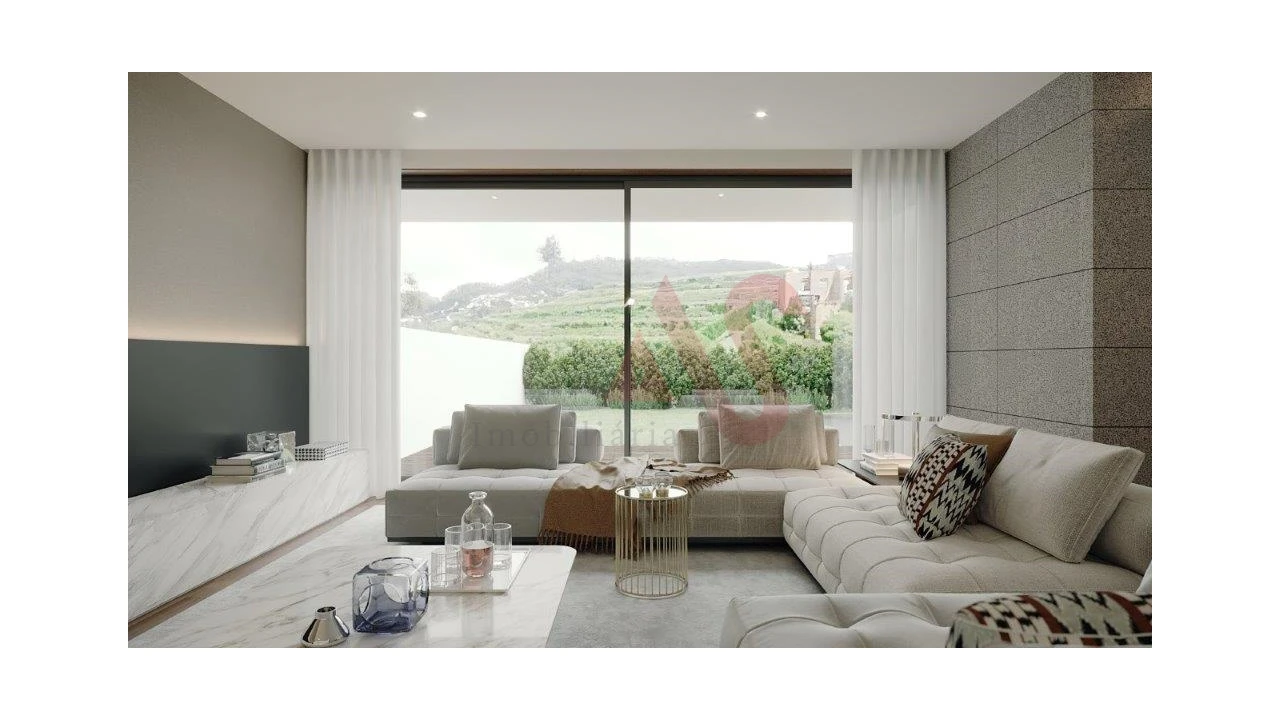 Moradia T3 para Venda em Urgezes Foto 1