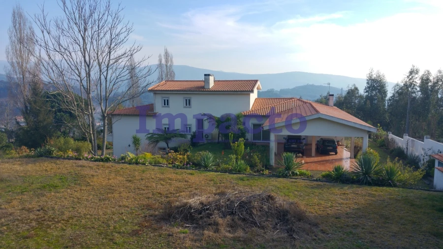 Moradia T4 para Venda em Pinheiro da Bemposta, Travanca e Palmaz Foto 4