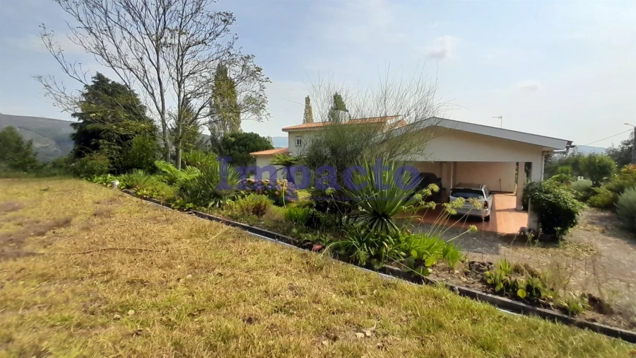 Moradia T4 para Venda em Pinheiro da Bemposta, Travanca e Palmaz Foto 8