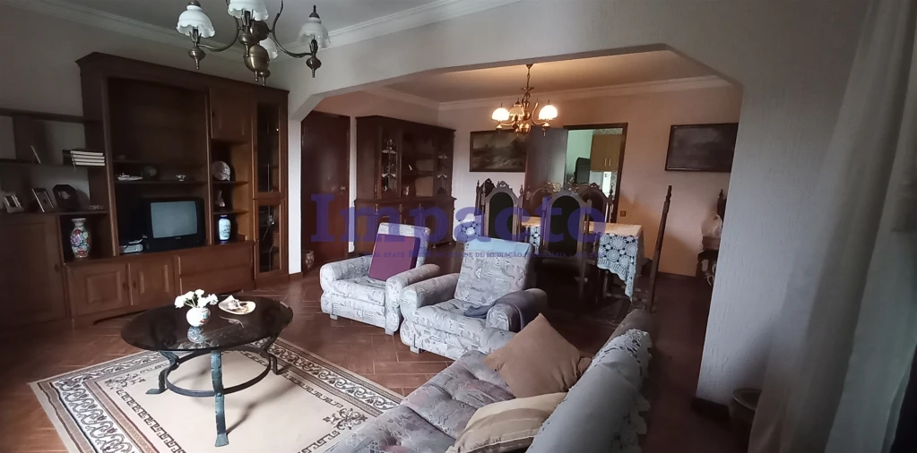 Moradia T3 para Venda em Fajões Foto 8