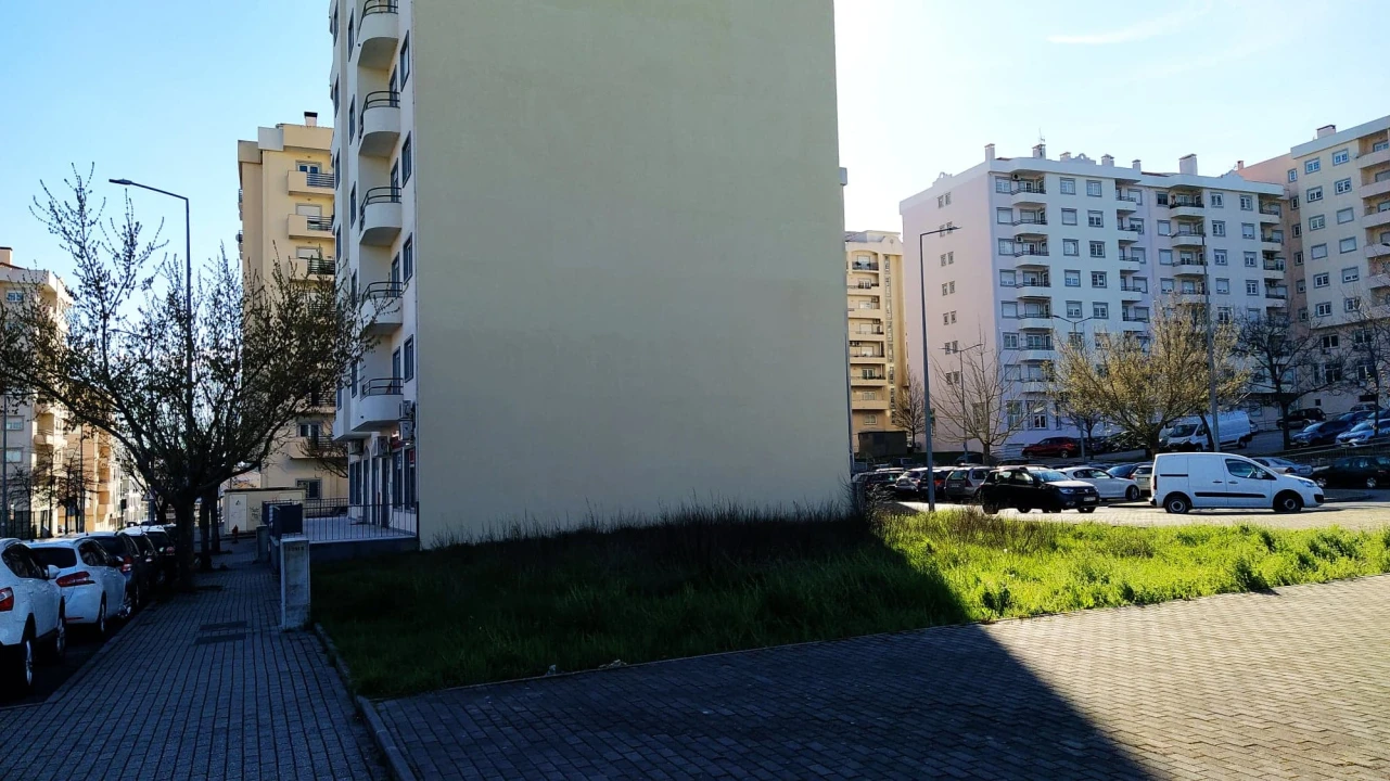 Terreno para Venda em Covilhã e Canhoso Foto 3