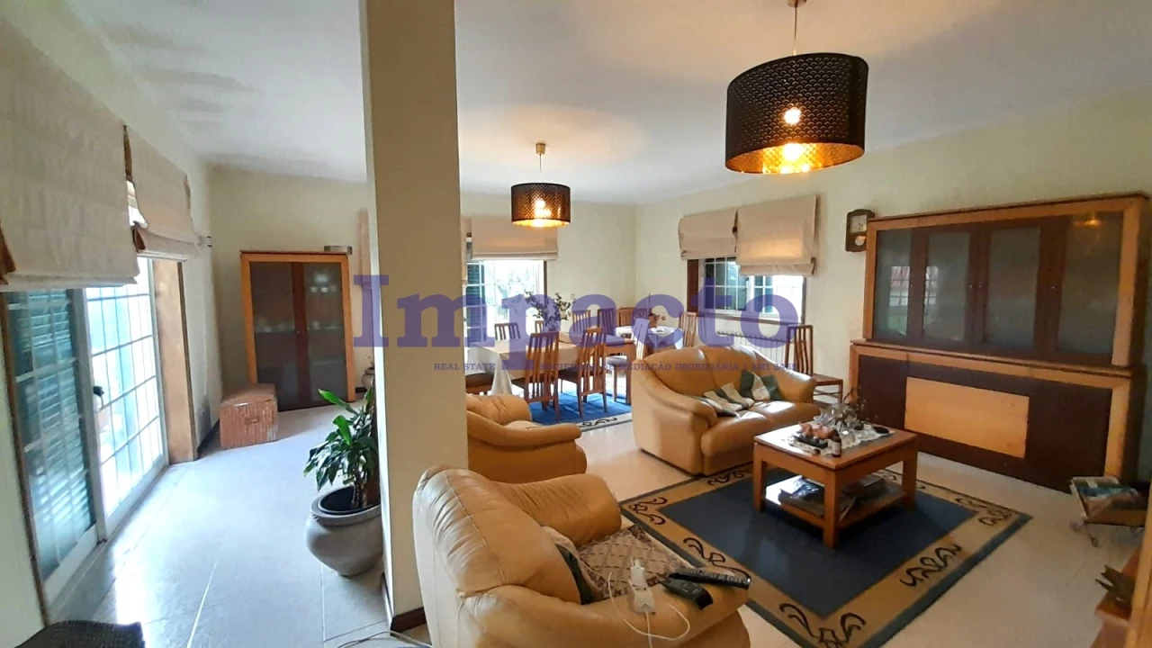 Moradia T3 para Venda em Macieira de Sarnes Foto 6