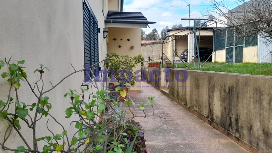 Moradia T3 para Venda em Macieira de Sarnes Foto 32