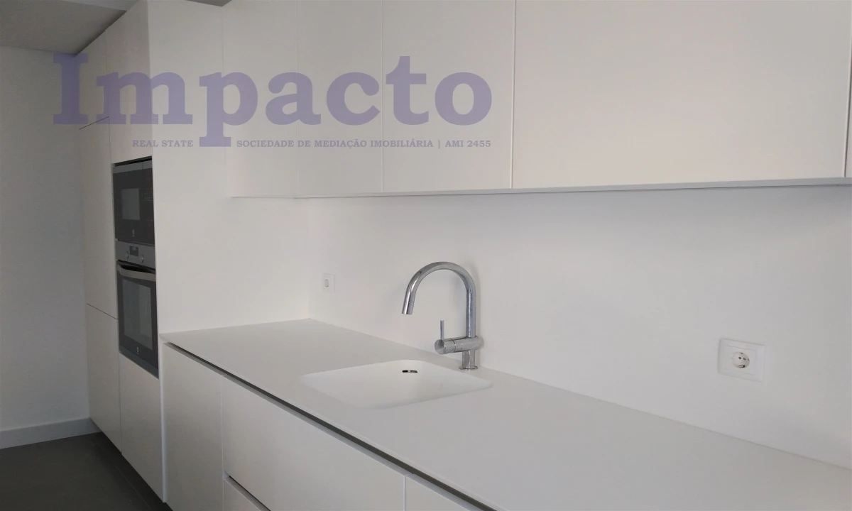 Apartamento T4 para Venda em Cedofeita, Santo Ildefonso, Sé, Miragaia, São Nicolau e Vitória Foto 5