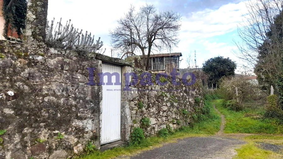 Moradia T3 para Venda em Milheiros de Poiares Foto 12