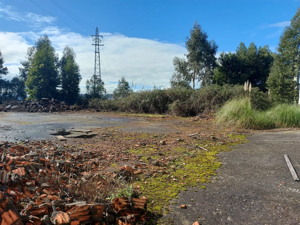 Terreno para Venda em Fânzeres e São Pedro da Cova Foto 5