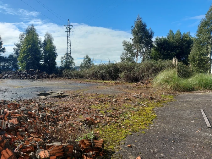 Terreno para Venda em Fânzeres e São Pedro da Cova Foto 5