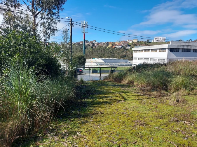 Terreno para Venda em Fânzeres e São Pedro da Cova Foto 7