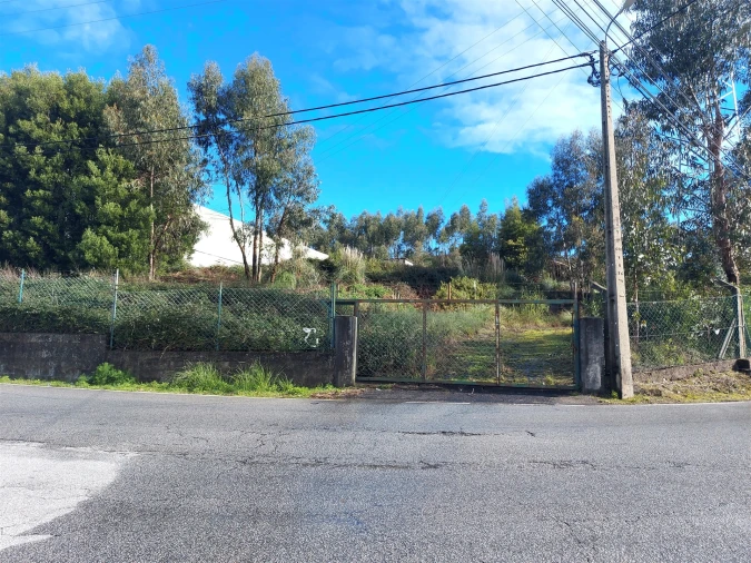 Terreno para Venda em Fânzeres e São Pedro da Cova Foto 2