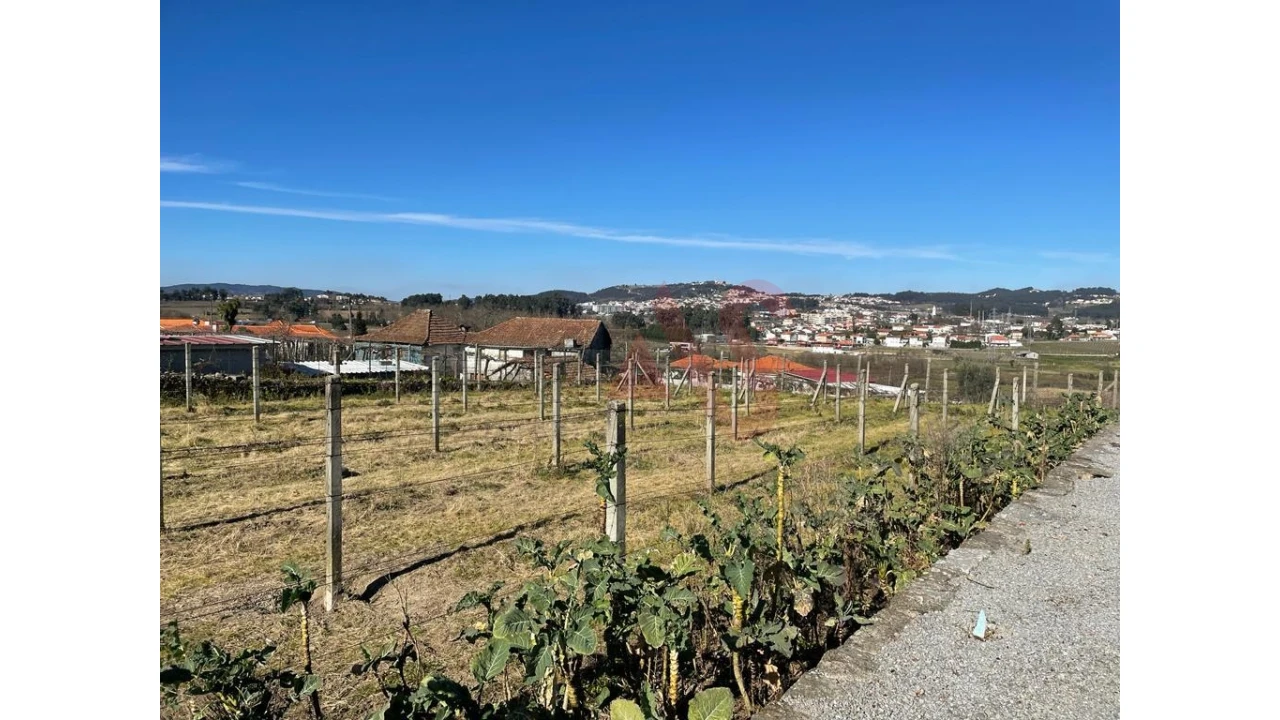 Moradia T4 para Venda em Refontoura Foto 16