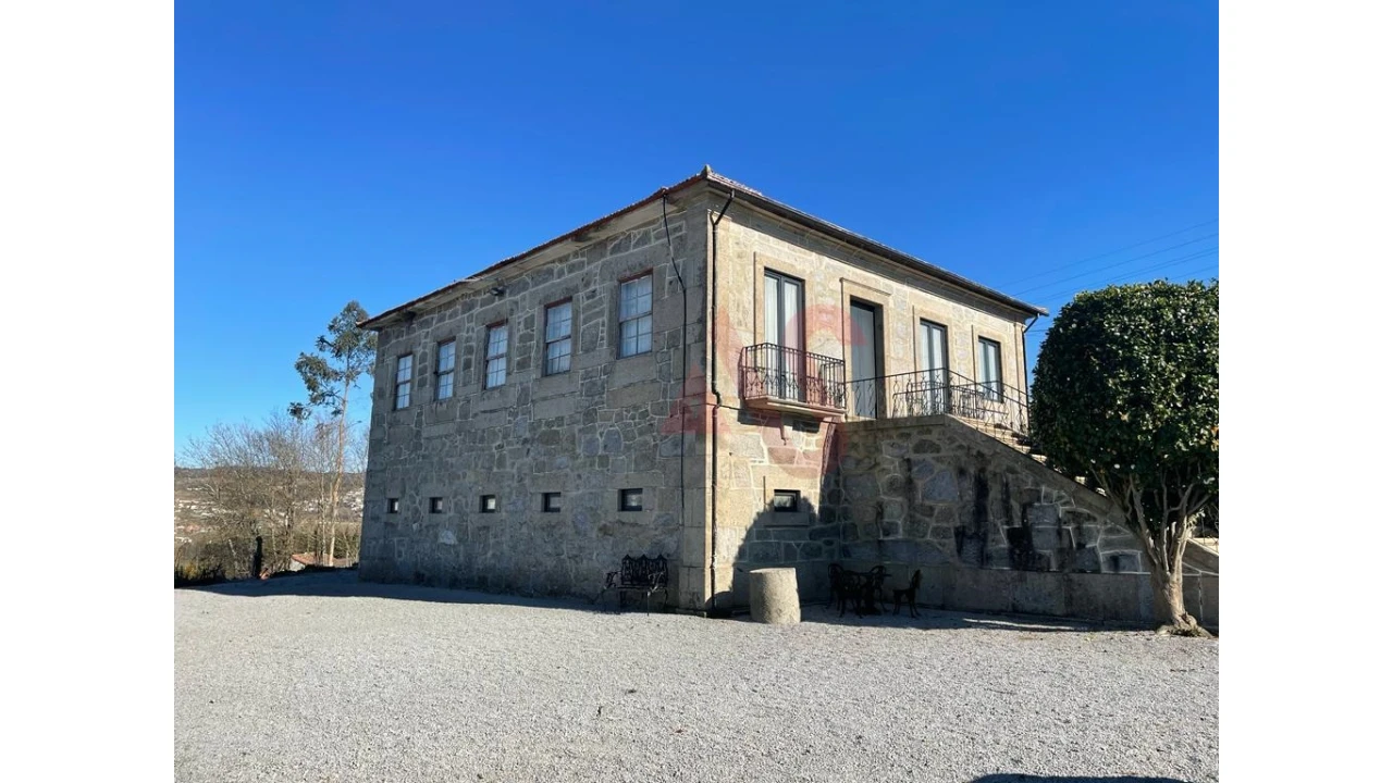 Moradia T4 para Venda em Refontoura Foto 4