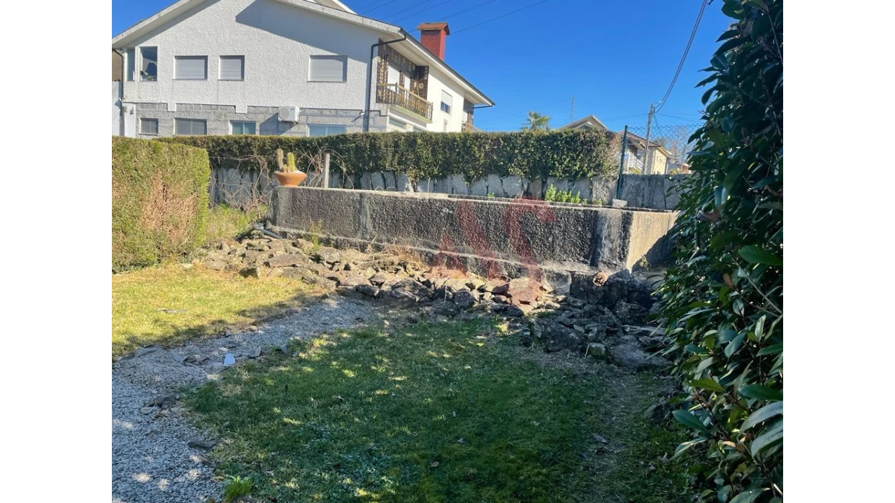 Moradia T4 para Venda em Refontoura Foto 15