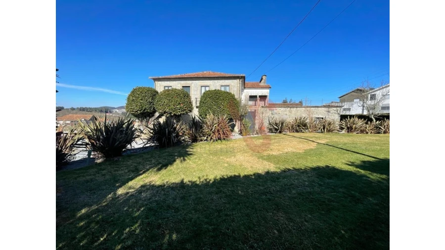 Moradia T4 para Venda em Refontoura Foto 3