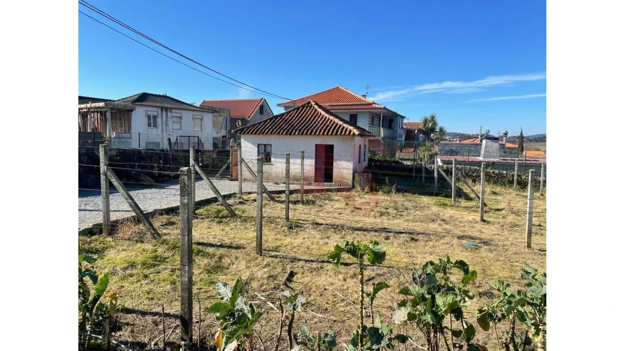 Moradia T4 para Venda em Refontoura Foto 17